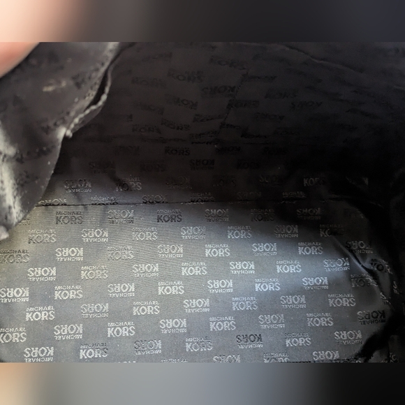 Michael Kors Studded Black Leather. - Picture 8 of 16